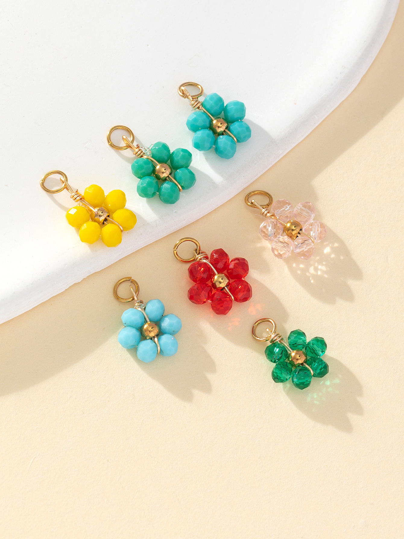 Simple Style Petal Plastic Beaded Charms display picture 8