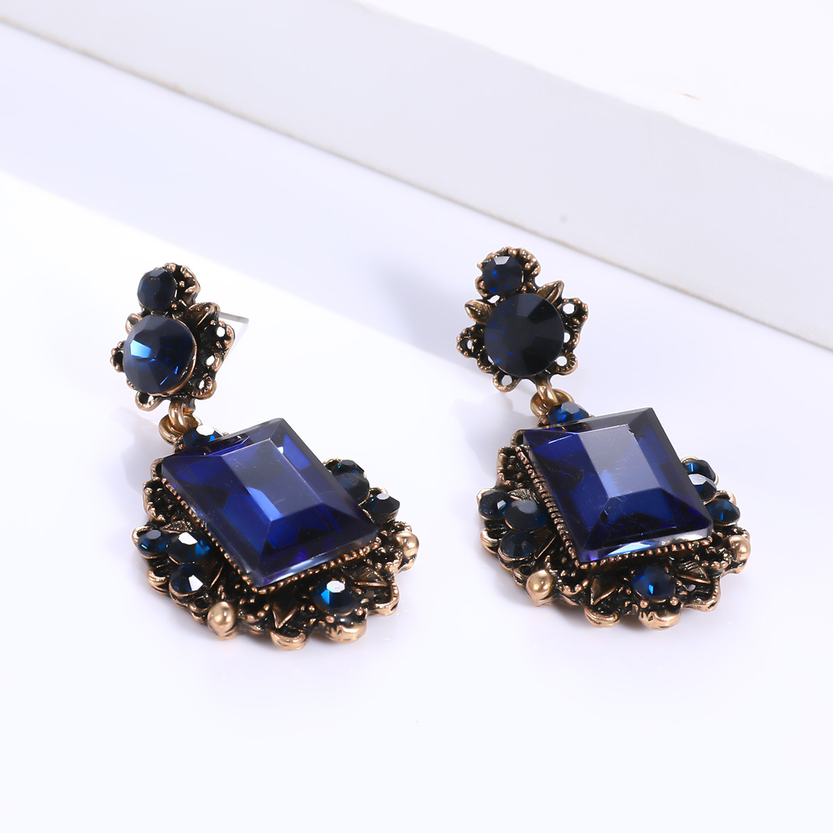 Wholesale Jewelry Ig Style Exaggerated Square Alloy Glass Inlay Ear Studs display picture 1