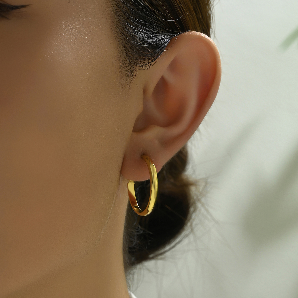 1 Pair IG Style Basic Round Plating 201 Stainless Steel 18K Gold Plated Earrings display picture 3
