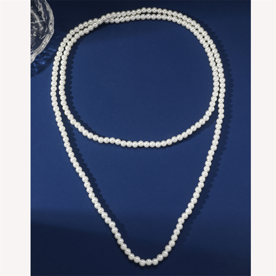 Elegant Lady Solid Color Imitation Pearl Women's Necklace display picture 5