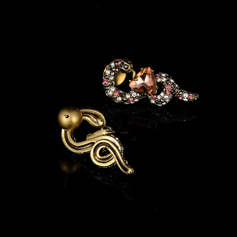 1 Paire Rétro Brillant Serpent Placage Incruster Le Cuivre Strass Plaqué Or 18k Boucles D'oreilles display picture 4