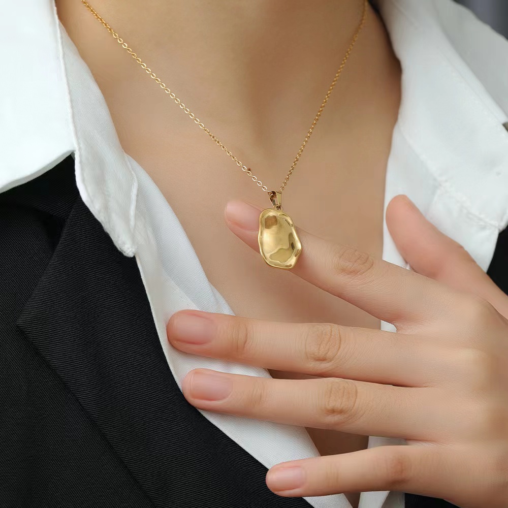 Vintage Style Simple Style Geometric Dragonfly Bow Knot Stainless Steel Plating 18k Gold Plated Pendant Necklace display picture 8