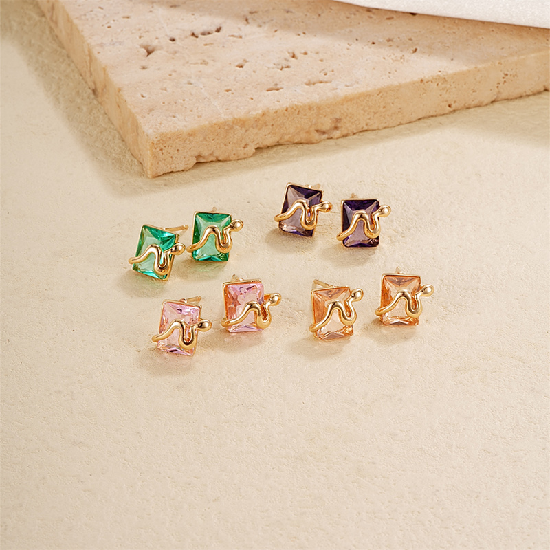 1 Pair Casual Simple Style Snake Copper Zircon K Gold Plated Ear Studs display picture 5