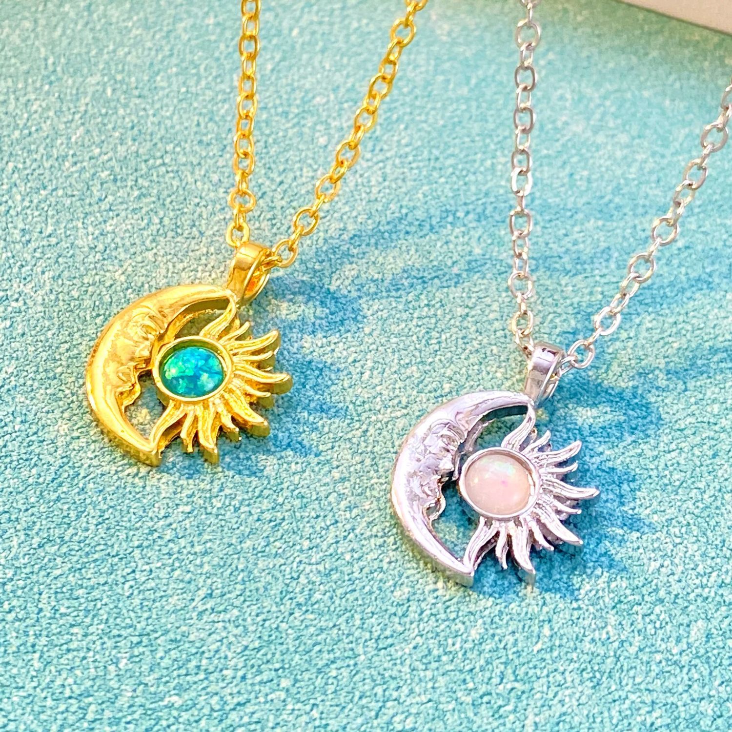 Vintage Style Simple Style Sun Moon Alloy Couple Pendant Necklace display picture 3