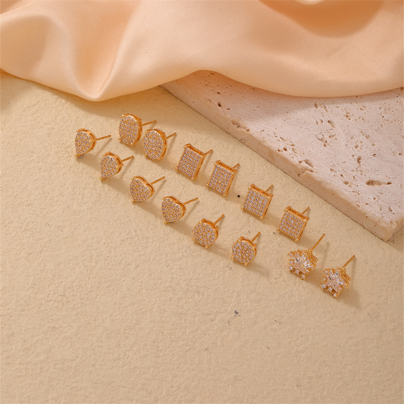 1 Pair Simple Style Geometric Copper Zircon Ear Studs display picture 3