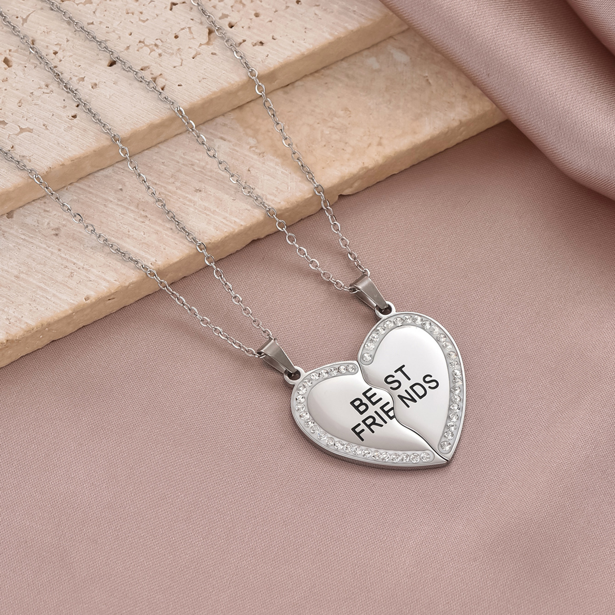 Edelstahl 304 Romantisch Einfacher Stil Inlay Brief Herzform Zirkon Halskette Mit Anhänger display picture 2