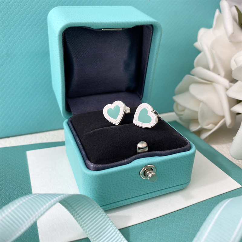 1 Pair Simple Style Heart Shape Titanium Steel Ear Studs display picture 7