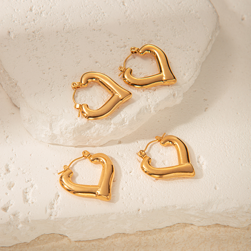 1 Pair Elegant Romantic Heart Shape Plating 304 Stainless Steel 14K Gold Plated Earrings display picture 4
