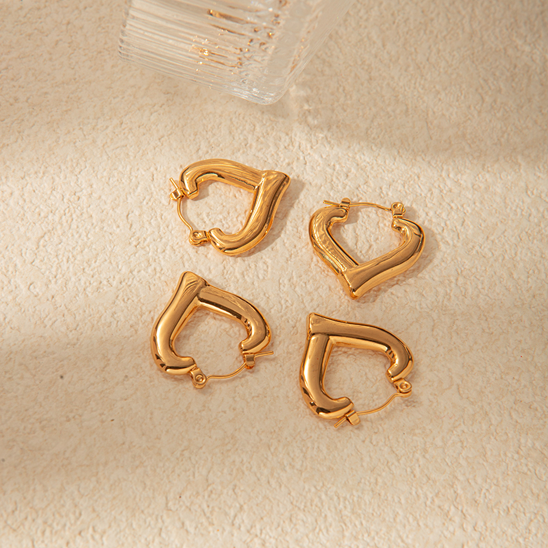1 Pair Elegant Romantic Heart Shape Plating 304 Stainless Steel 14K Gold Plated Earrings display picture 1