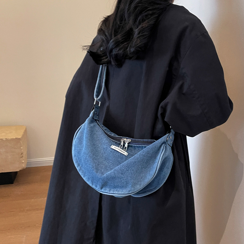 Women's Denim Solid Color Classic Style Square Zipper Shoulder Bag display picture 13
