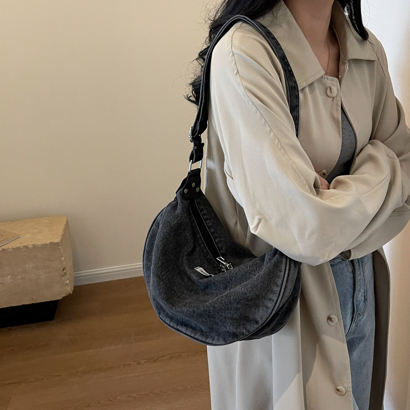 Women's Denim Solid Color Classic Style Square Zipper Shoulder Bag display picture 5