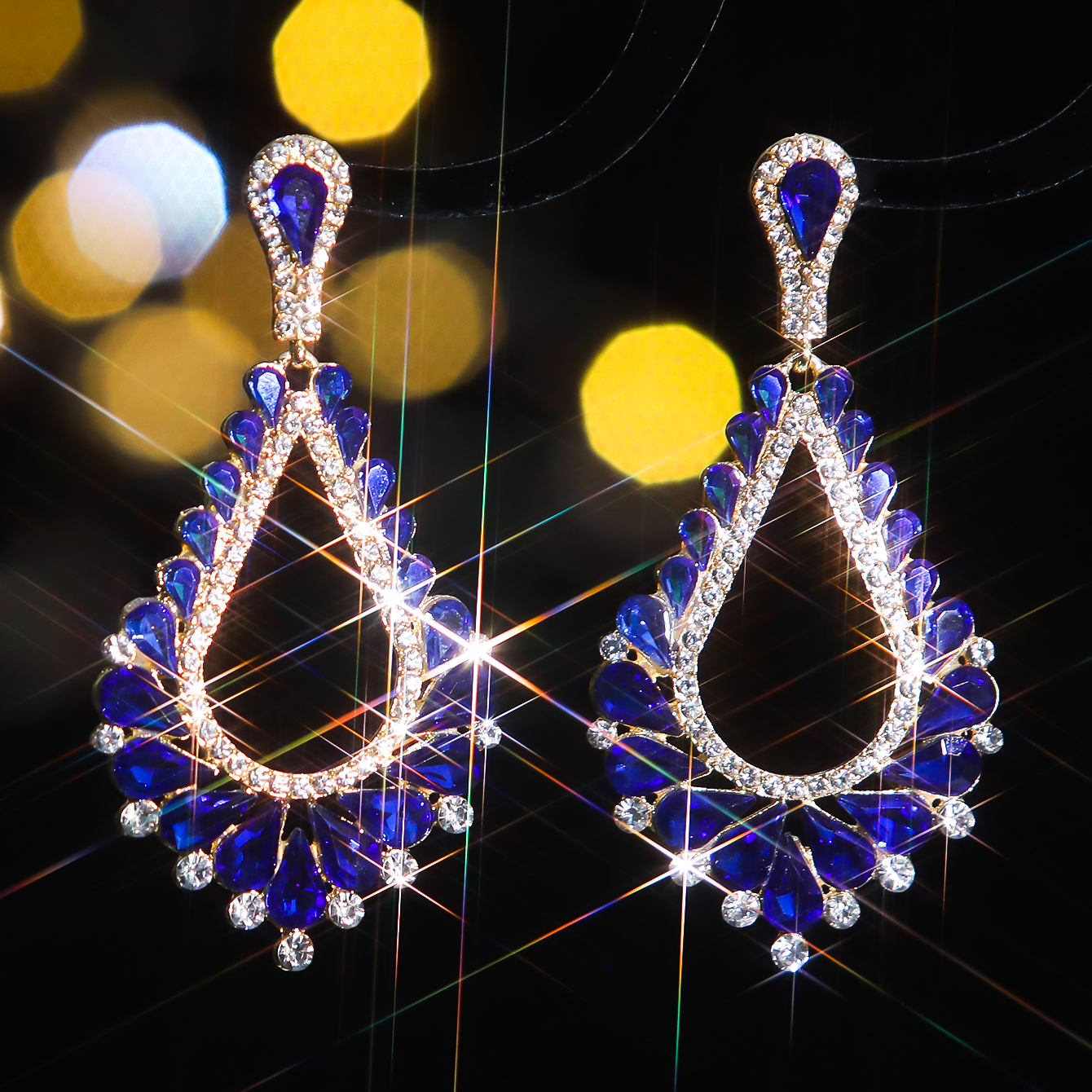 1 Pair Elegant Luxurious Geometric Plating Inlay Alloy Rhinestones Zircon Silver Plated Drop Earrings display picture 3