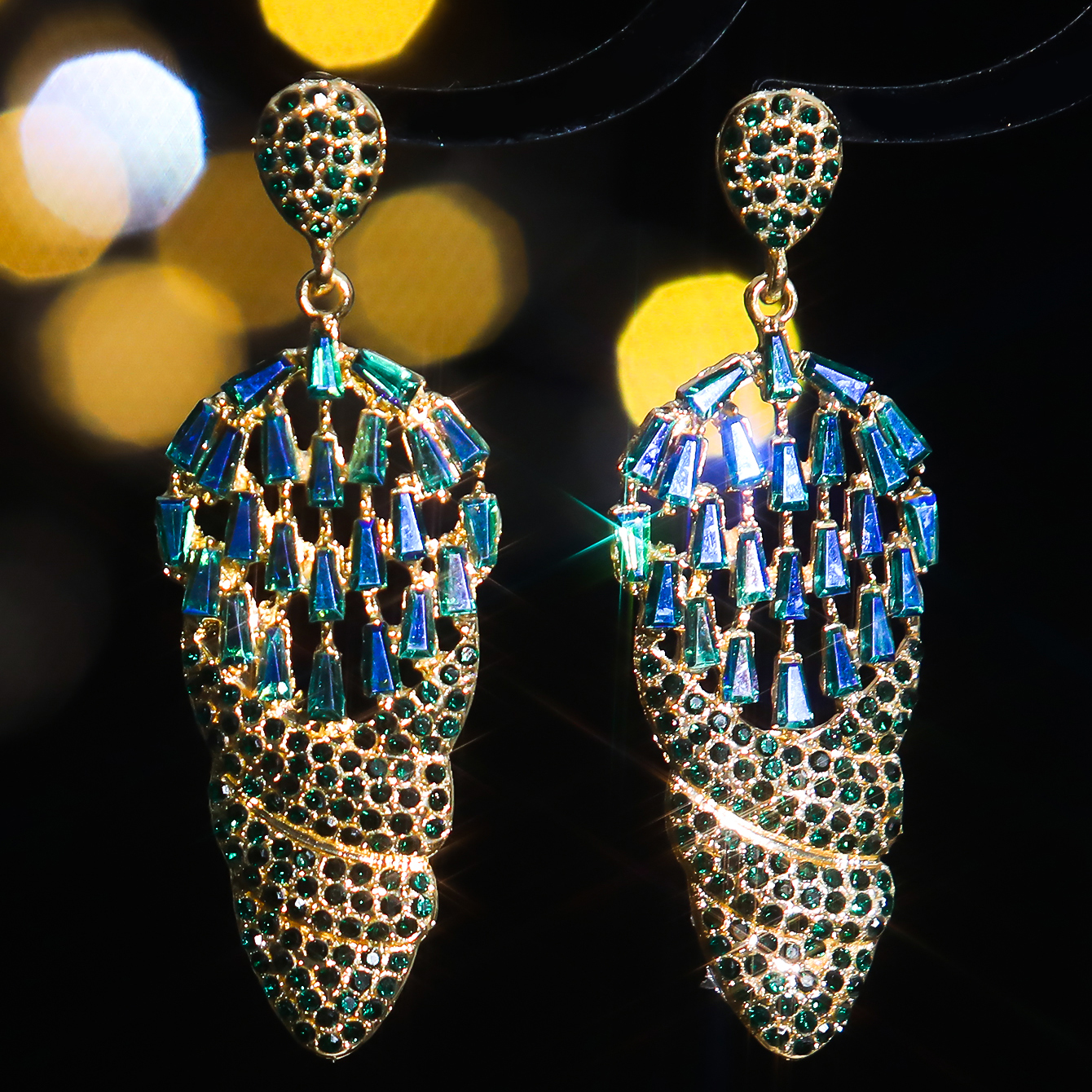 1 Pair Luxurious Shiny Geometric Plating Inlay Alloy Rhinestones Zircon Silver Plated Drop Earrings display picture 4
