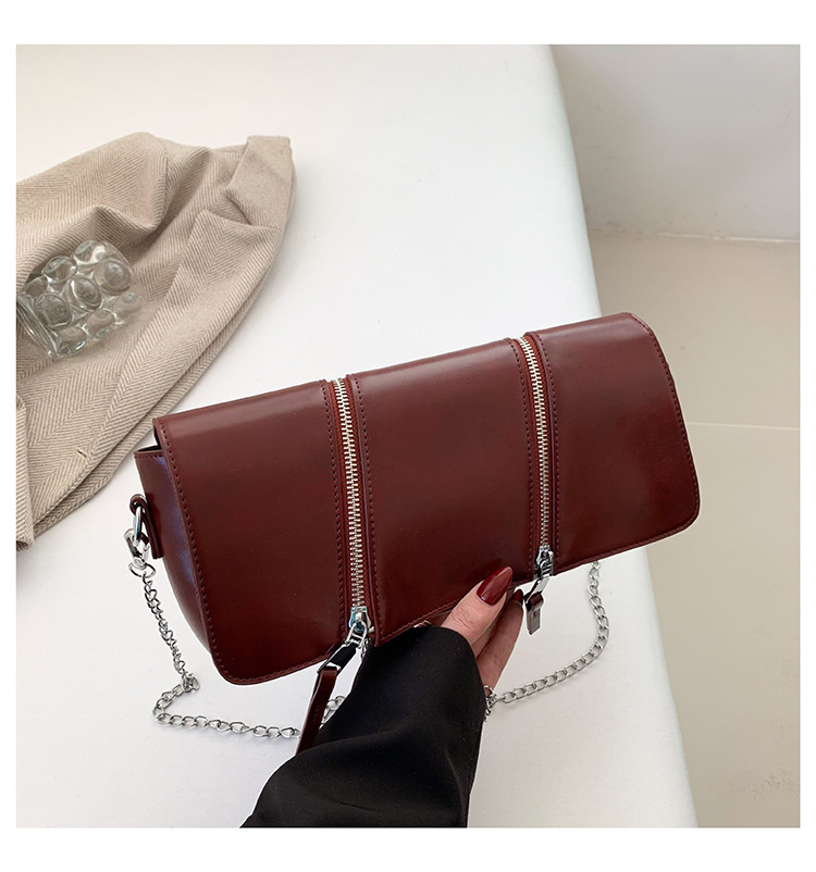 Women's Small Pu Leather Solid Color Classic Style Square Magnetic Buckle Shoulder Bag display picture 5