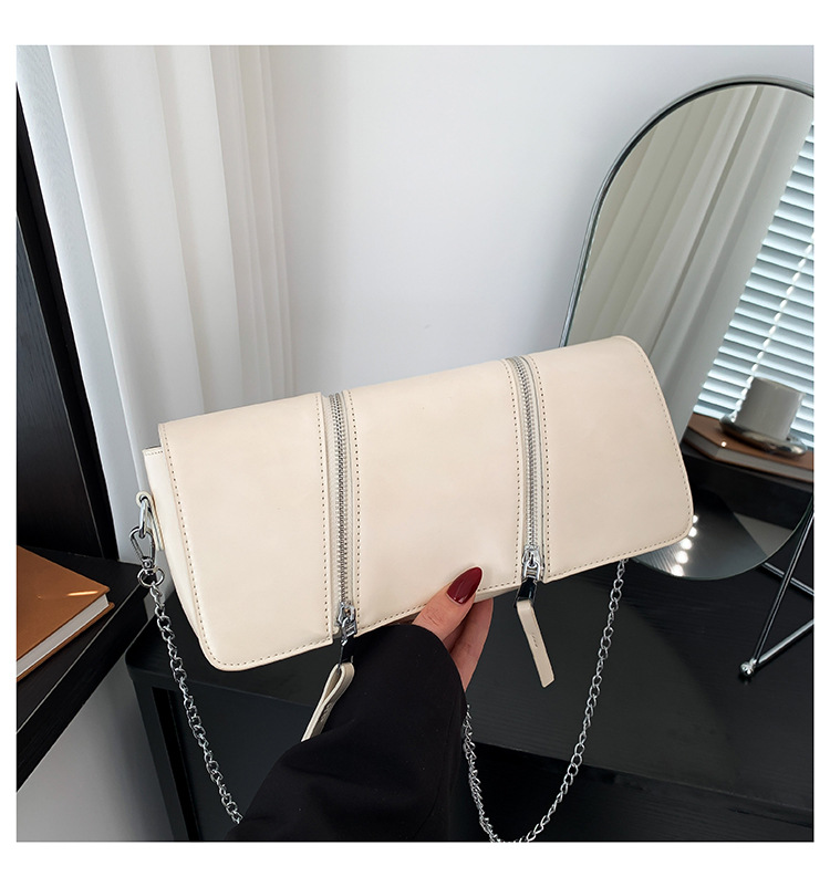 Women's Small Pu Leather Solid Color Classic Style Square Magnetic Buckle Shoulder Bag display picture 6