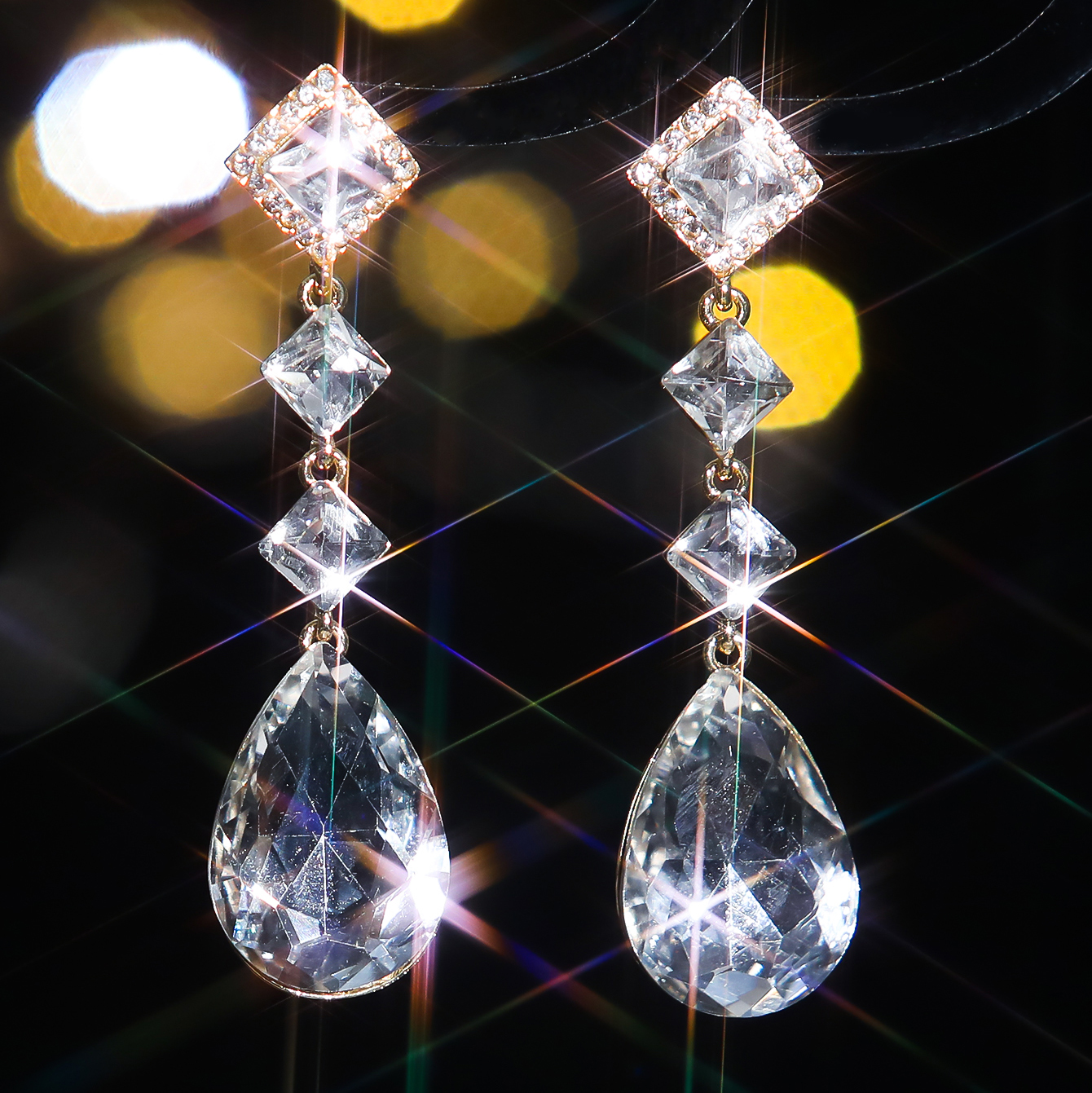 1 Pair Elegant Luxurious Water Droplets Rhombus Plating Inlay Alloy Rhinestones Zircon Silver Plated Drop Earrings display picture 6