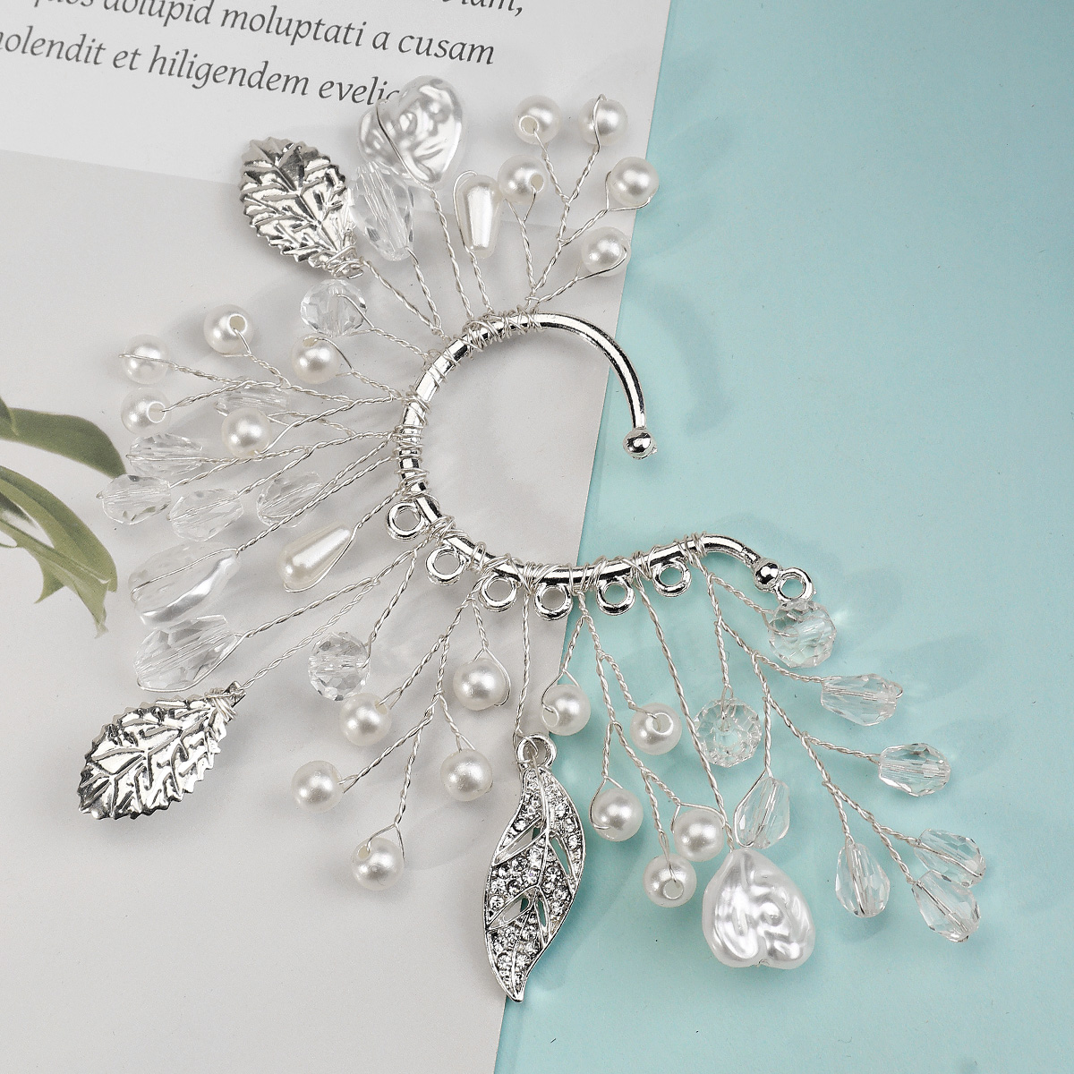 1 Piece Fairy Style Elegant Leaf Heart Shape Alloy Artificial Crystal Artificial Pearls Ear Cuffs display picture 1