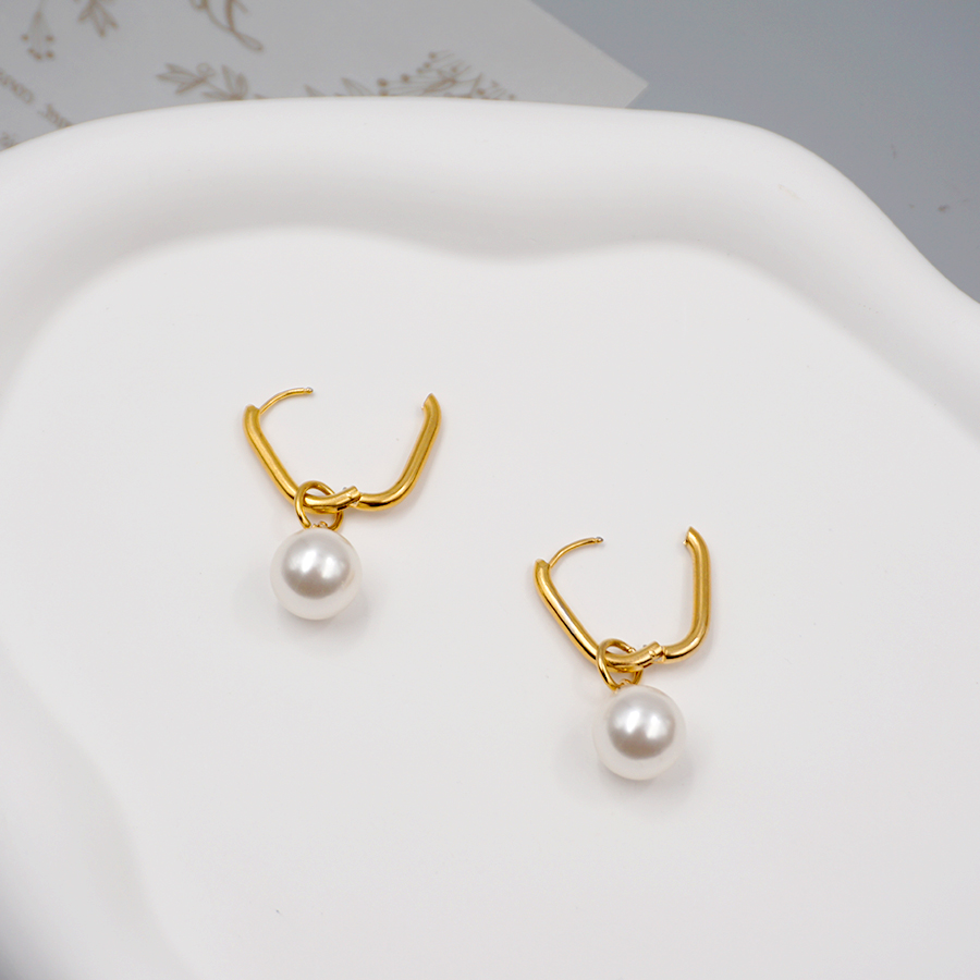 1 Pair Retro Round 304 Stainless Steel Imitation Pearl Titanium Steel Pearl Gold Plated Drop Earrings display picture 4