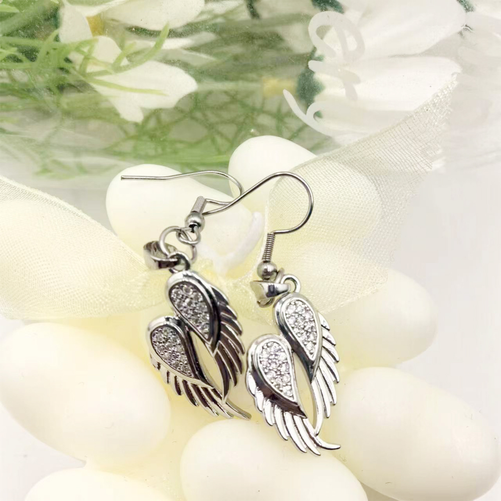 1 Pair Elegant Simple Style Wings Stainless Steel Drop Earrings display picture 3