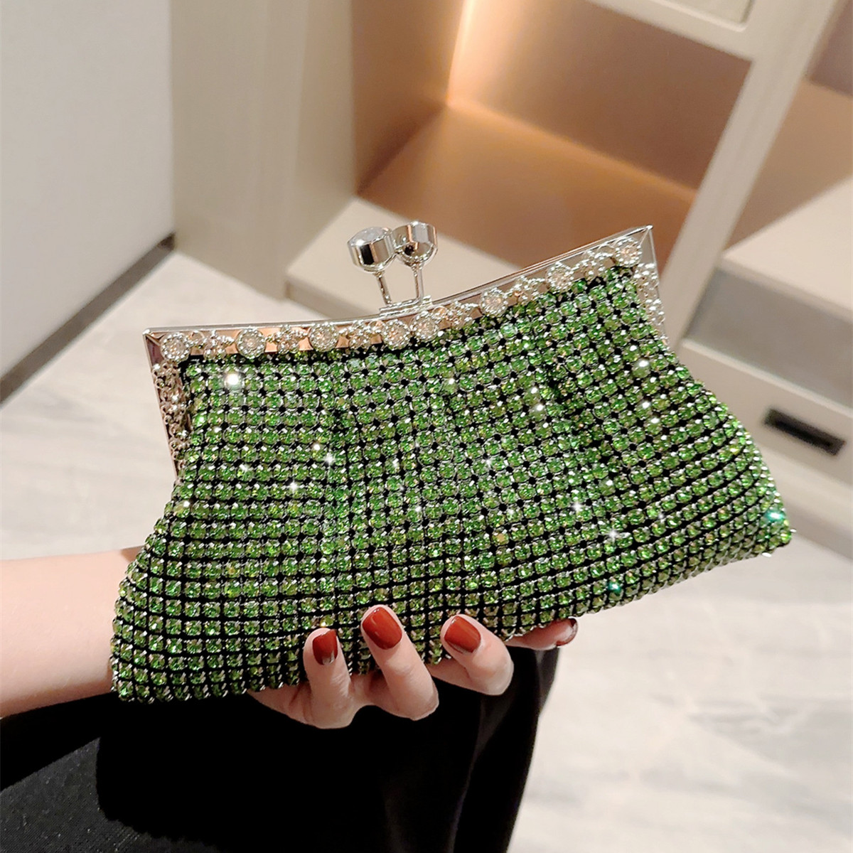 Dark Green Green Gold Polyester Solid Color Evening Bags display picture 1