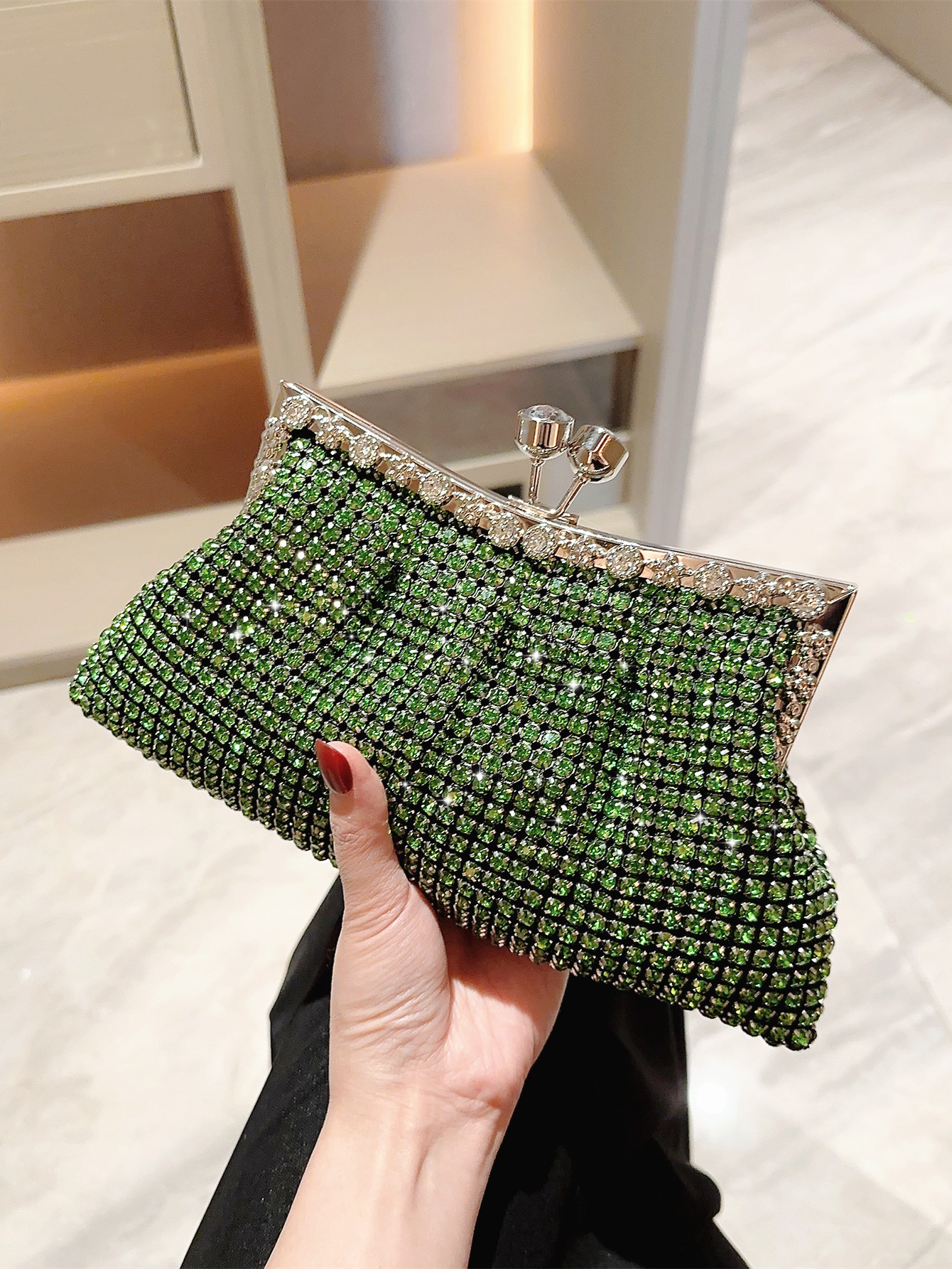 Dark Green Green Gold Polyester Solid Color Evening Bags display picture 2