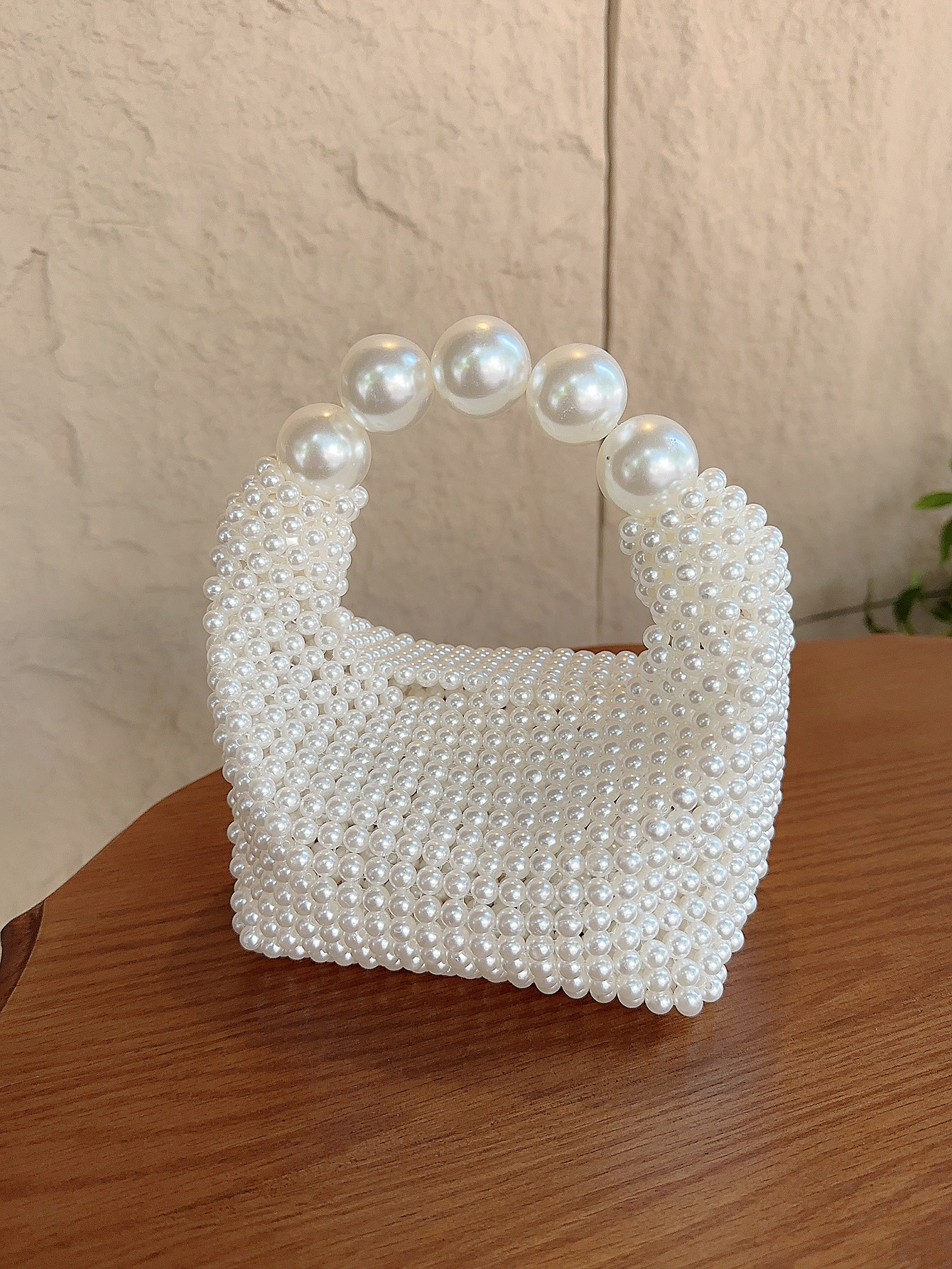 Women's Polyester Solid Color Elegant Classic Style Pearls Zipper Handbag display picture 2