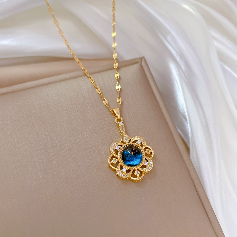 Wholesale Elegant Simple Style Universe Flower Titanium Steel Copper Plating Inlay Artificial Gemstones Pendant Necklace display picture 1