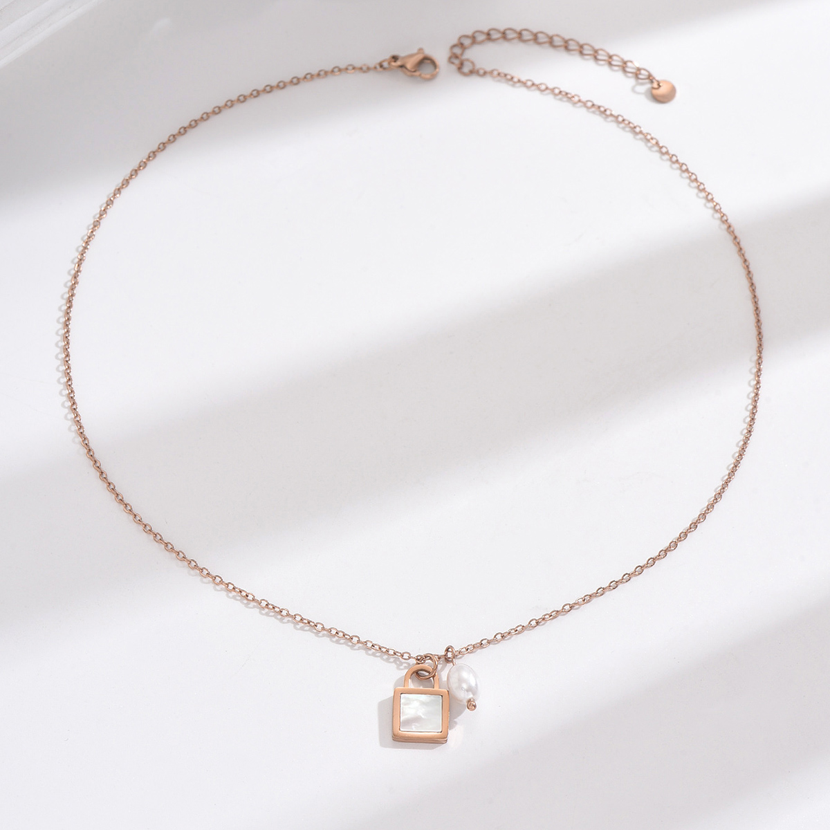 Stainless Steel 14K Gold Plated Rose Gold Plated IG Style Simple Style Plating Inlay Lock Artificial Pearls Shell Pendant Necklace display picture 2