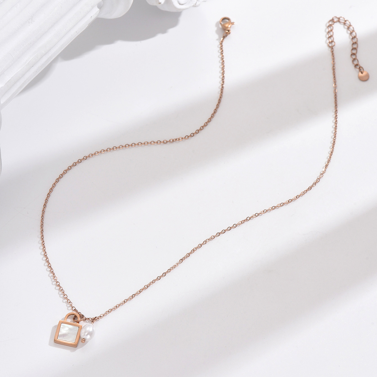 Stainless Steel 14K Gold Plated Rose Gold Plated IG Style Simple Style Plating Inlay Lock Artificial Pearls Shell Pendant Necklace display picture 4