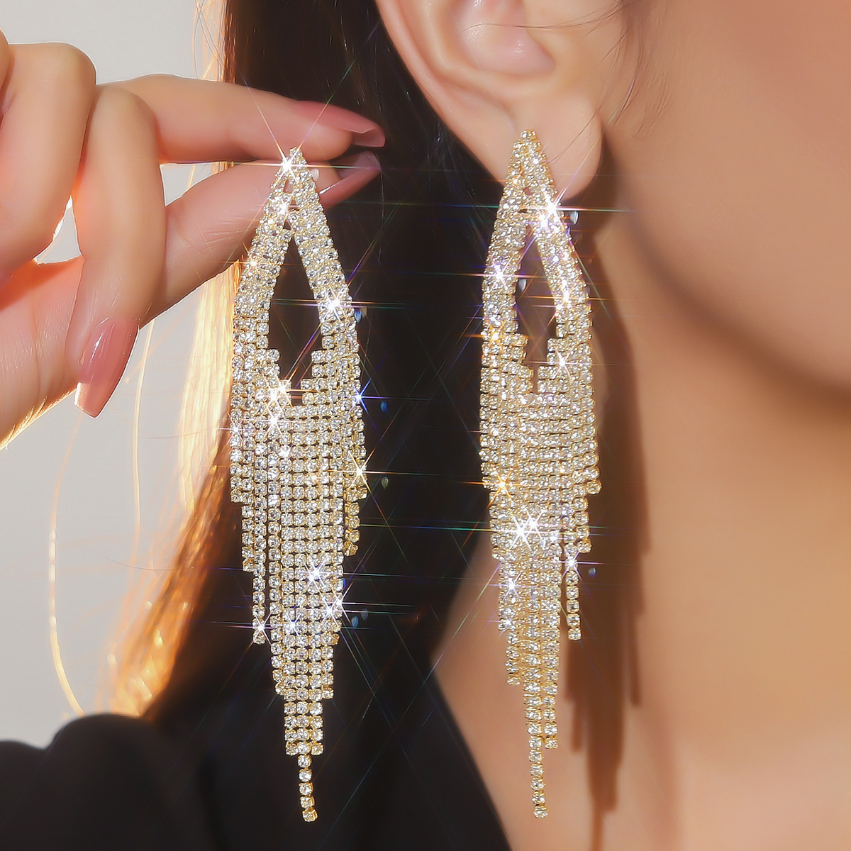 1 Pair Elegant Glam Tassel Inlay Alloy Rhinestones Drop Earrings display picture 1