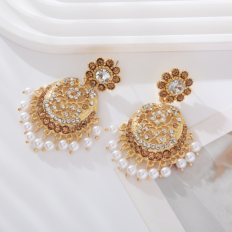1 Pair Elegant Retro Flower Tassel Pearl Inlay Alloy Rhinestones Drop Earrings display picture 5