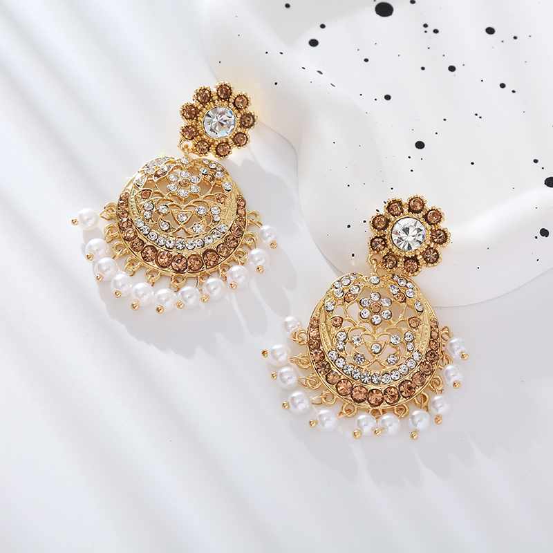 1 Pair Elegant Retro Flower Tassel Pearl Inlay Alloy Rhinestones Drop Earrings display picture 2