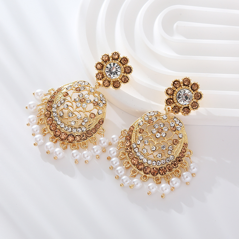 1 Pair Elegant Retro Flower Tassel Pearl Inlay Alloy Rhinestones Drop Earrings display picture 4