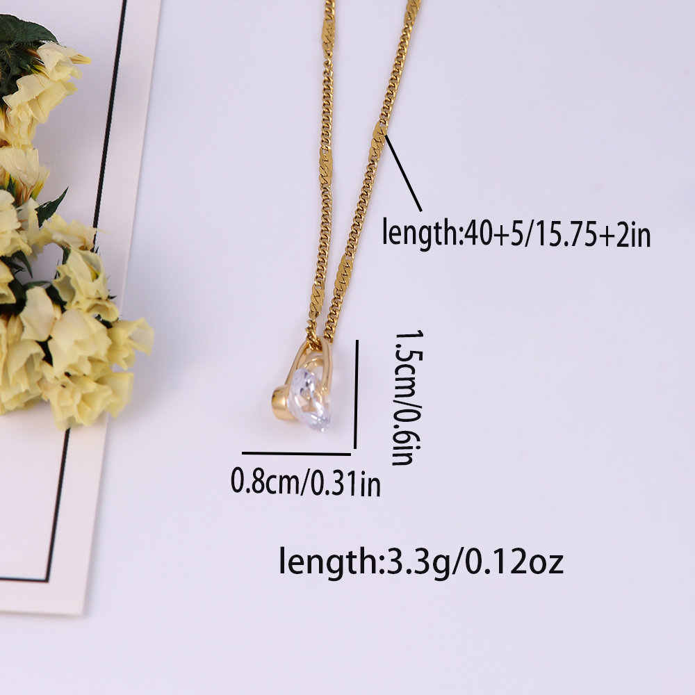 Elegant Simple Style Shiny Round Square Stainless Steel Copper Plating Inlay Zircon 18k Gold Plated Pendant Necklace display picture 6