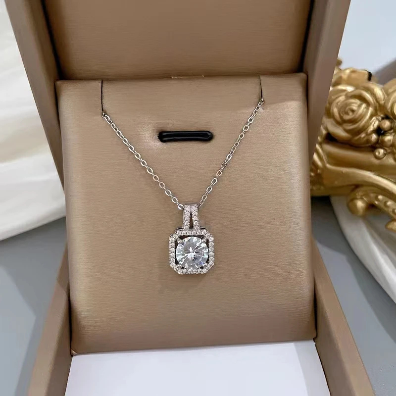 201 Stainless Steel White Gold Plated Gold Plated Classic Style Plating Inlay Square Glass Zircon Pendant Necklace display picture 4