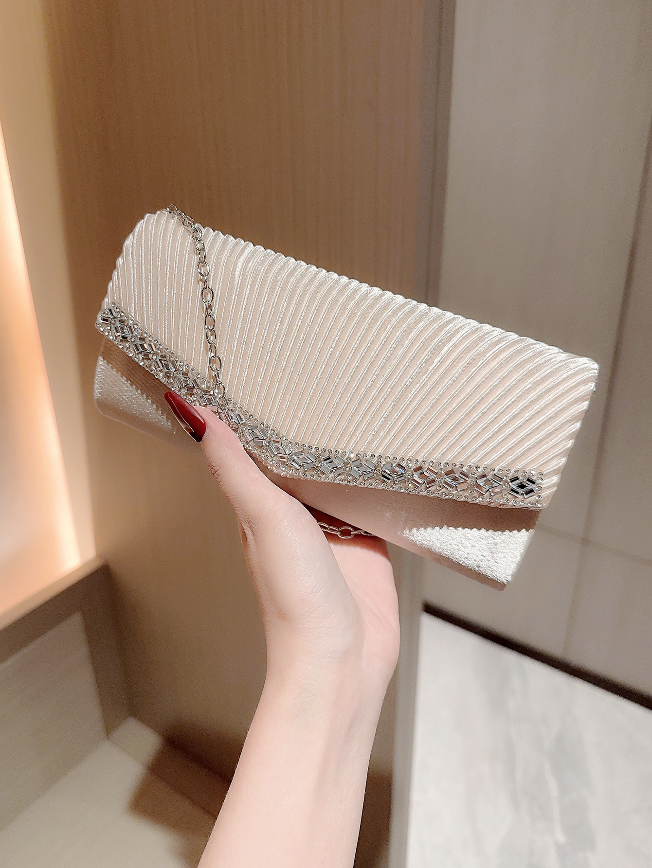 Apricot Silver Polyester Solid Color Rhinestone Square Evening Bags display picture 5