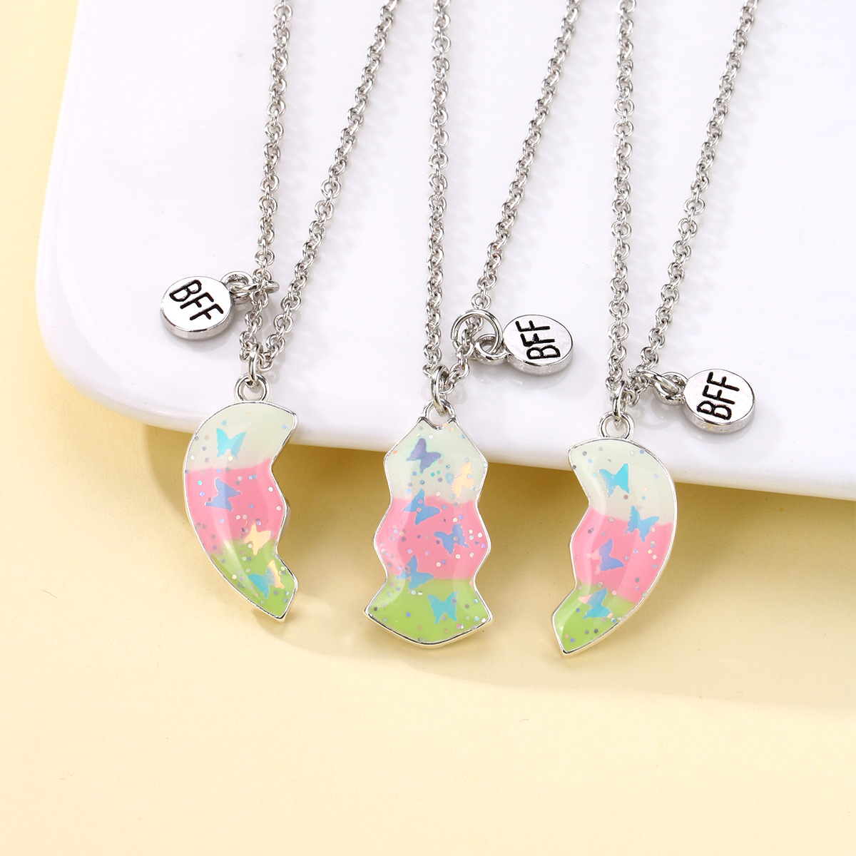 Wholesale Jewelry Casual Cute Heart Shape Butterfly Alloy Pendant Necklace display picture 10