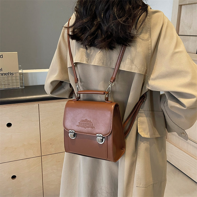 Women's Pu Leather Solid Color Vintage Style Square Flip Cover Fashion Backpack display picture 10