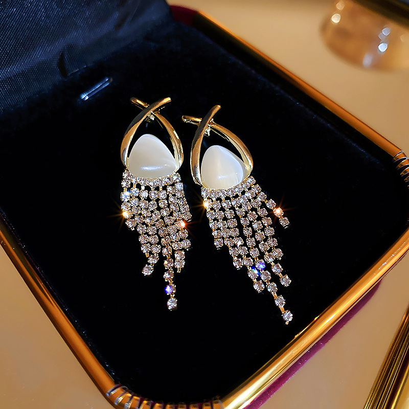 1 Pair Elegant Sweet Tassel Plating Inlay Alloy Rhinestones Opal Drop Earrings display picture 3