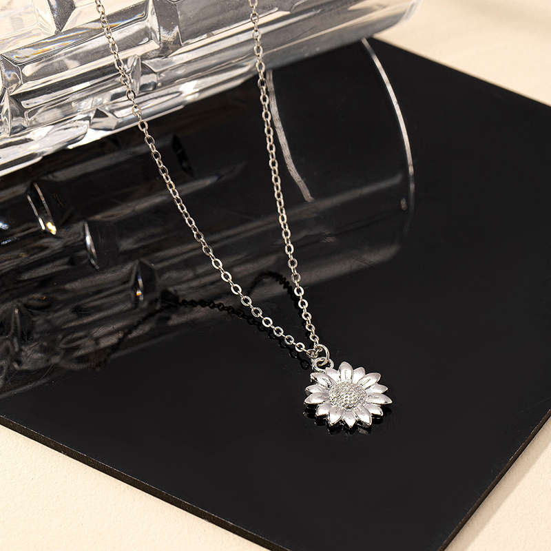 Simple Style Flower Alloy Zinc Plating Women's Pendant Necklace display picture 3