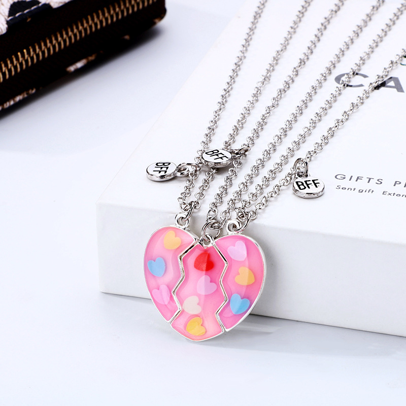 Wholesale Jewelry Casual Cute Heart Shape Smiley Face Alloy Appliques Pendant Necklace display picture 6