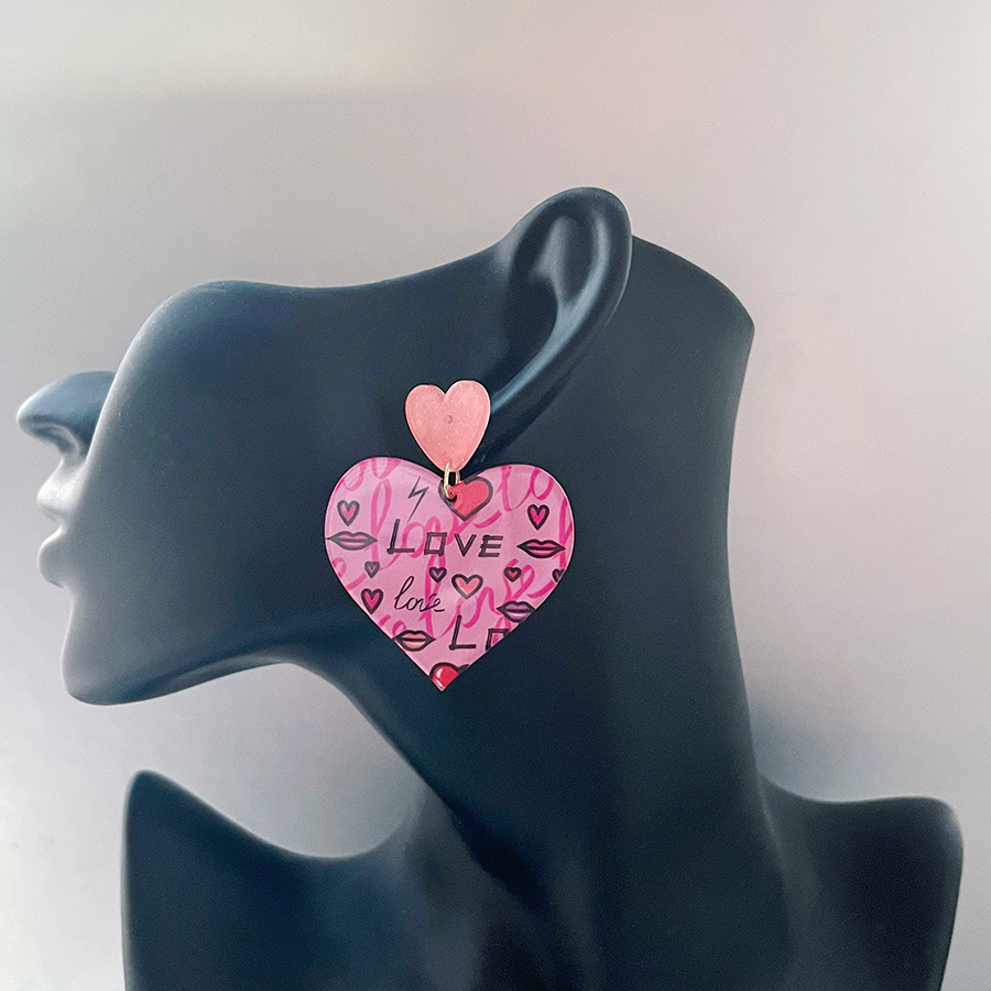 1 Pair Elegant Romantic Heart Shape Arylic Drop Earrings display picture 1