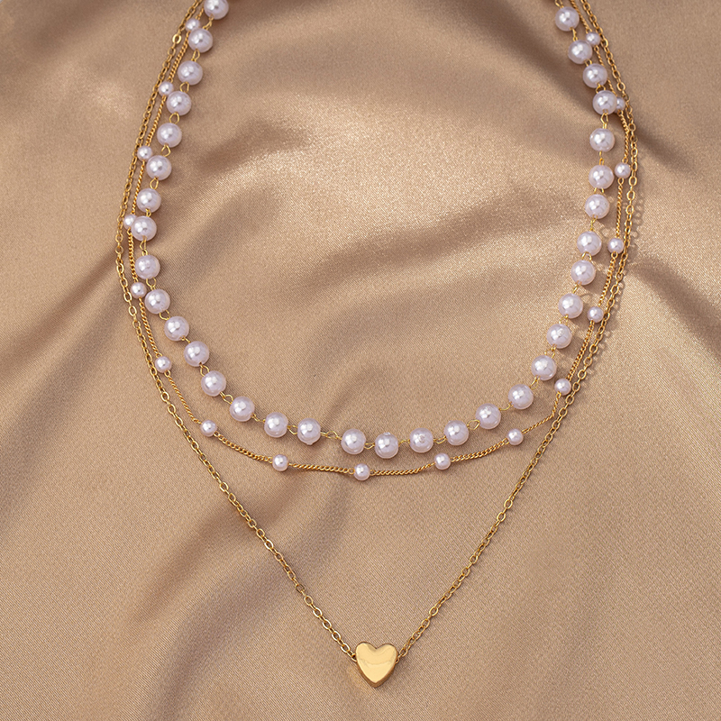 Elegant Einfacher Stil Herzform Kunststoff Zinklegierung Frau Dreilagige Halskette display picture 5