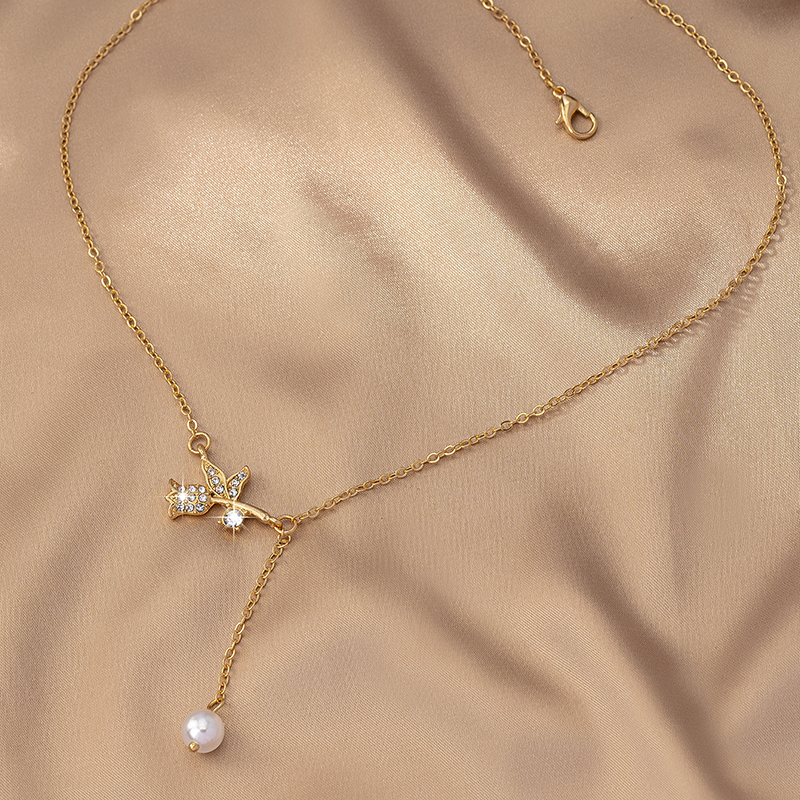 Elegant Einfacher Stil Rose Zinklegierung Perle Frau Halskette Mit Anhänger display picture 3