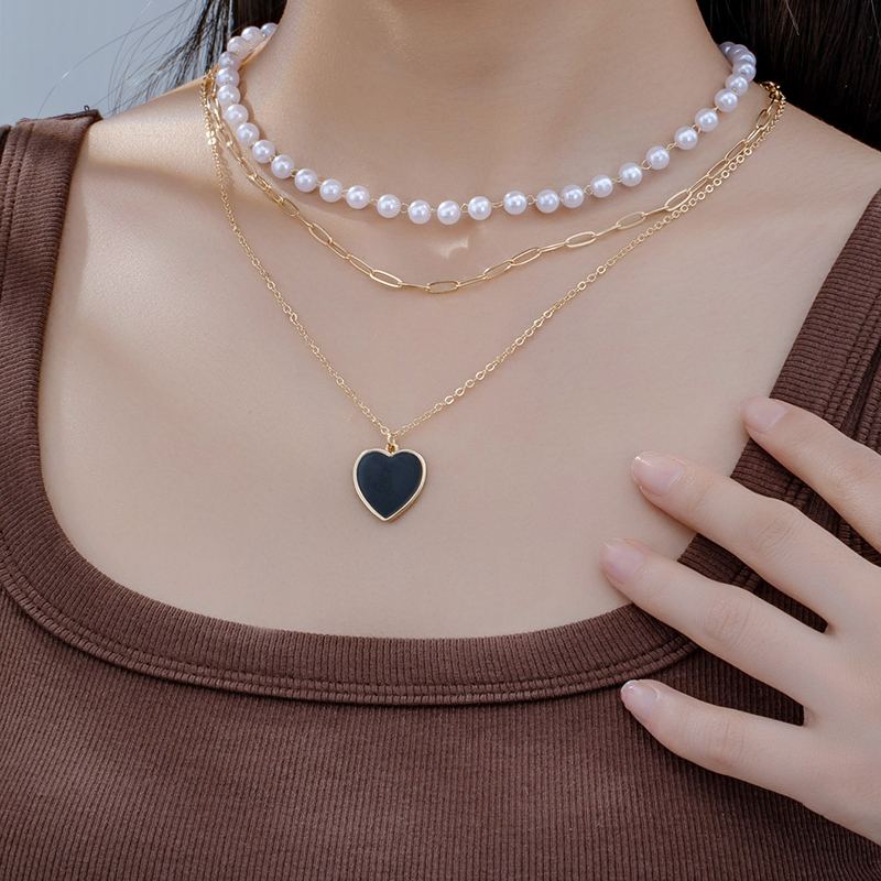 Simple Style Heart Shape Plastic Zinc Alloy Women's Three Layer Necklace display picture 2