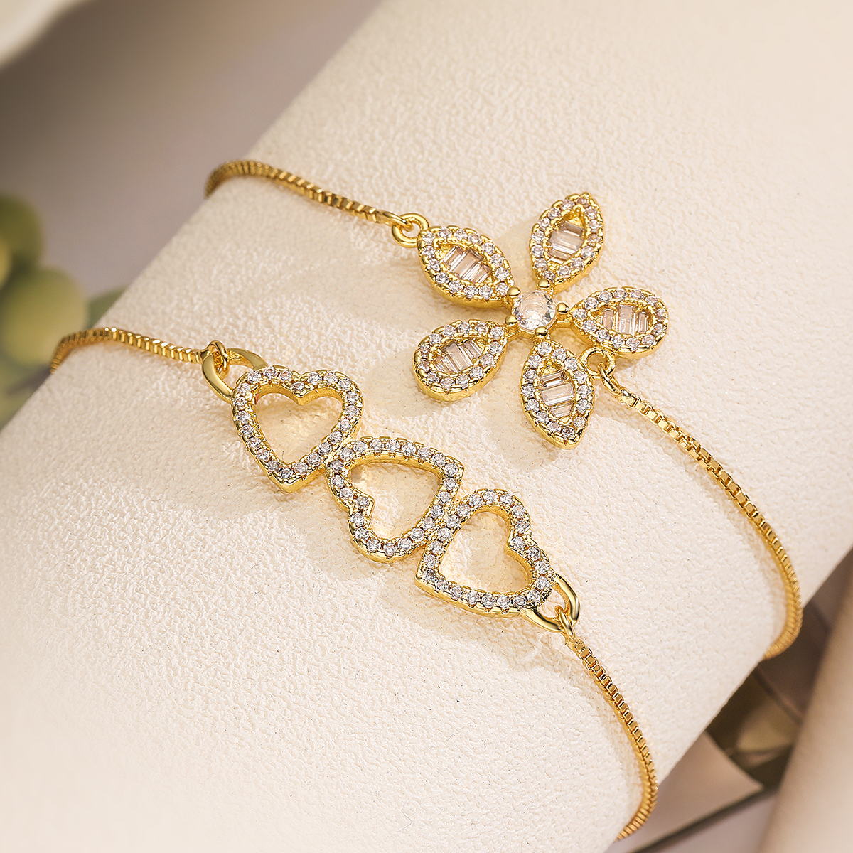 Elegant Einfacher Stil Herzform Blume Kupfer Überzug Inlay Zirkon 18 Karat Vergoldet Armbänder display picture 5