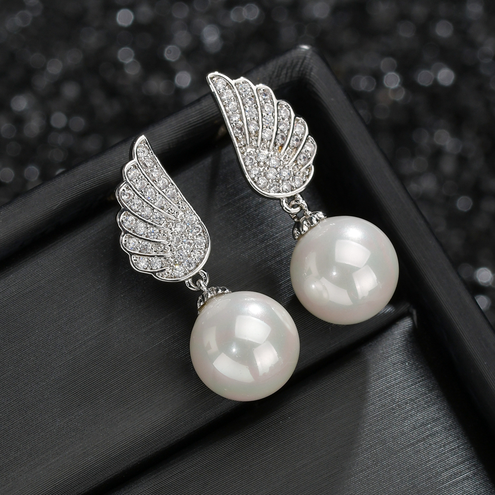 1 Pair Elegant Simple Style Wings Copper Alloy Pearl Zircon Drop Earrings display picture 4