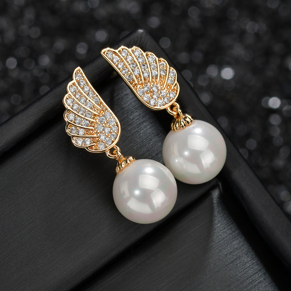 1 Pair Elegant Simple Style Wings Copper Alloy Pearl Zircon Drop Earrings display picture 3