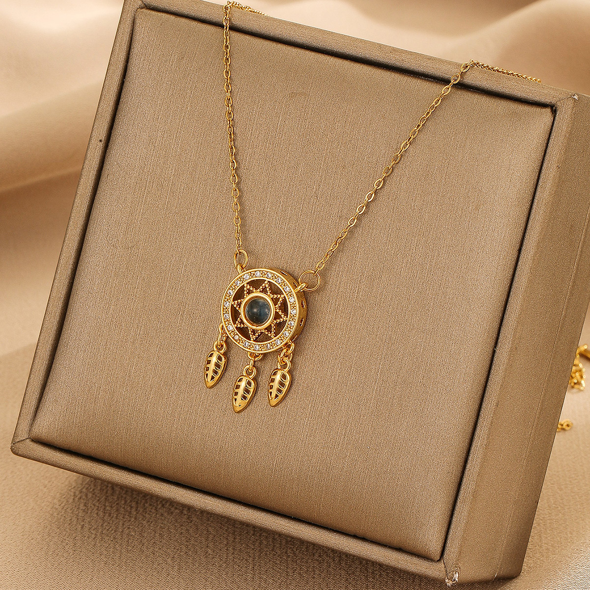 Vintage Style Dreamcatcher Copper 18k Gold Plated Pendant Necklace display picture 1