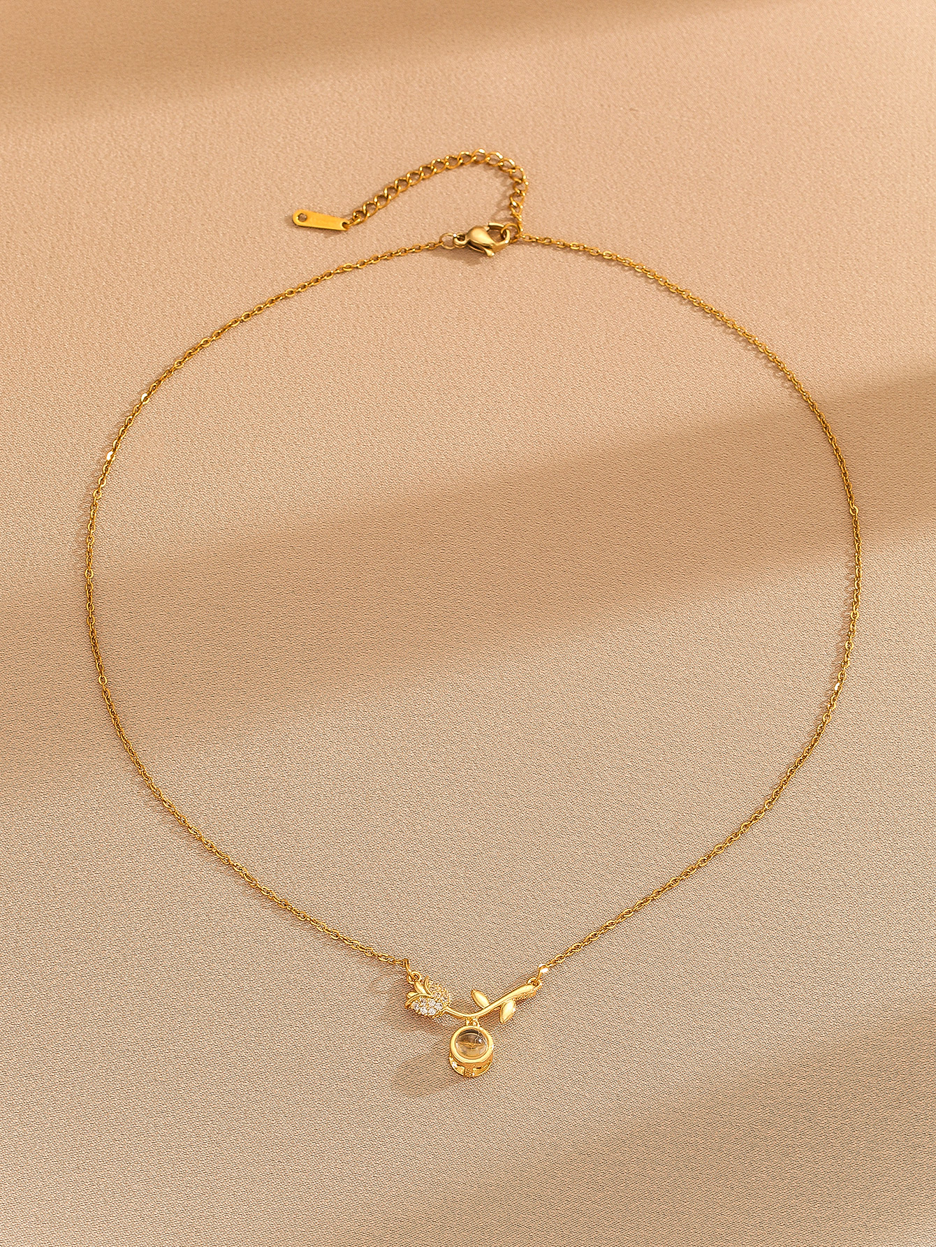 Einfacher Stil Blume Kupfer 18 Karat Vergoldet Halskette Mit Anhänger display picture 6
